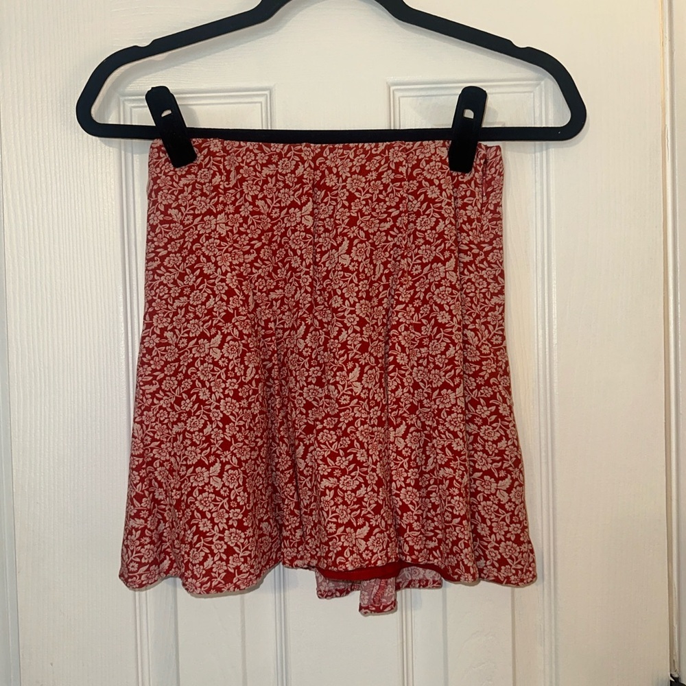 AE Floral Red Skirt - Picture 5 of 12